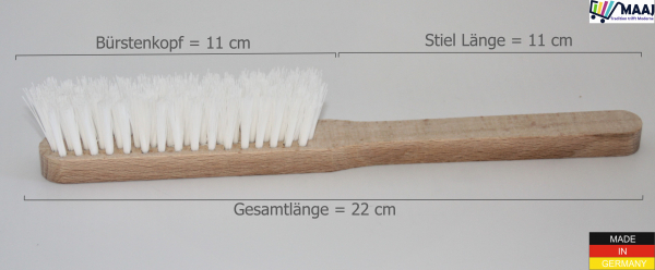 Fine brush with nylon bristles